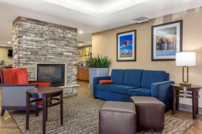 Гостиница Comfort Inn & Suites Phoenix North / Deer Valley  Финикс